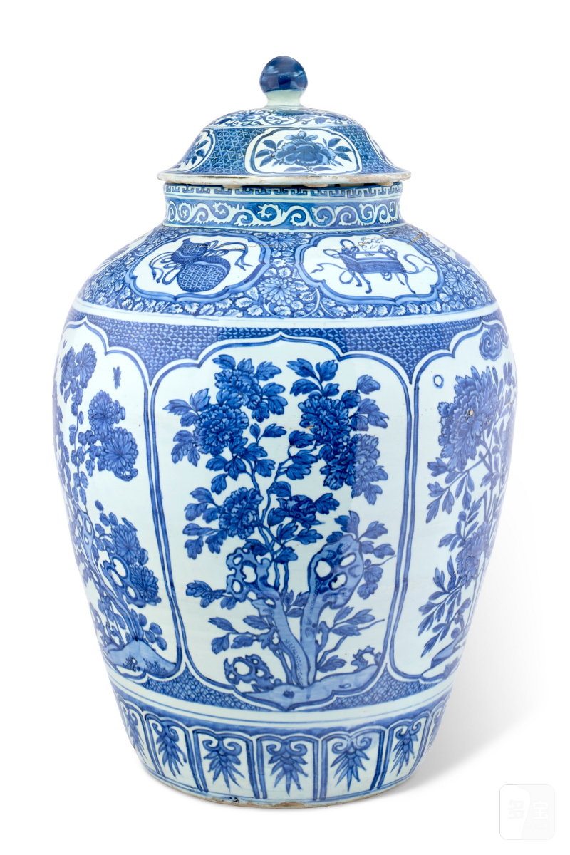 GRANDE POTICHE COUVERTE EN PORCELAINE BLEU BLANC  CHINE, DYNASTIE MING, ÉPOQUE WANLI (1573-1619) - 图2